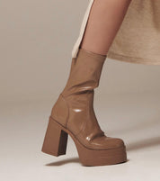 Stivaletti Donna “APEPAZZA" F3PRETTY01/PAT Petra Elasticizzati Vernice  Beige