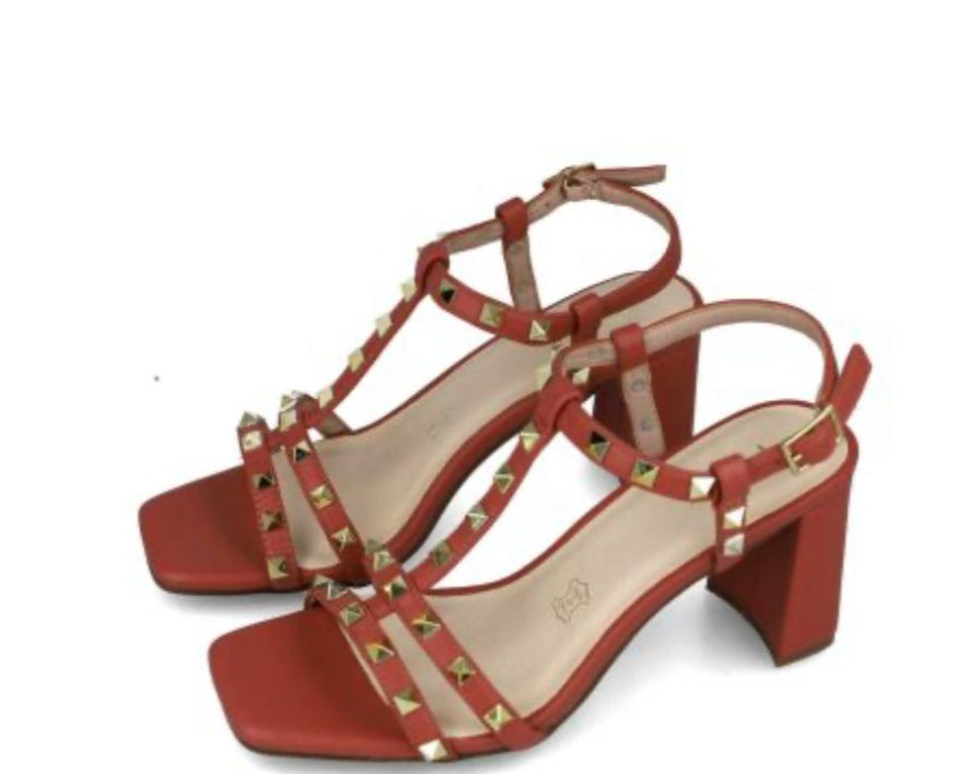 SANDALI BORCHIATI DONNA “MENBUR” 23866 COLORE RUGGINE PRIMAVERA/ESTATE 2025