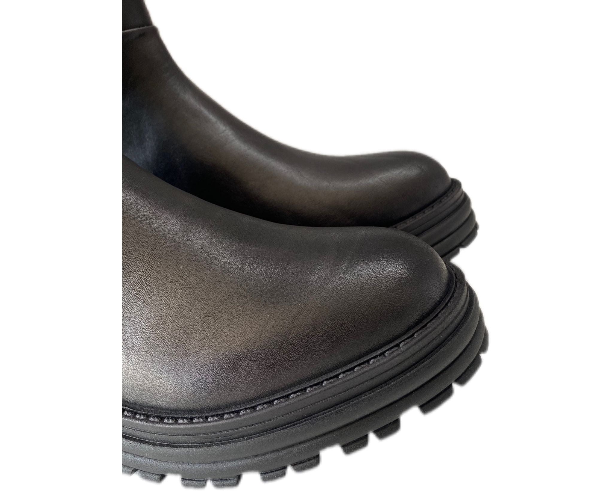 Tronchetti Donna “GR8” TR 05 Collezione Autunno/Inverno 2024/2025 Vitello – Nero