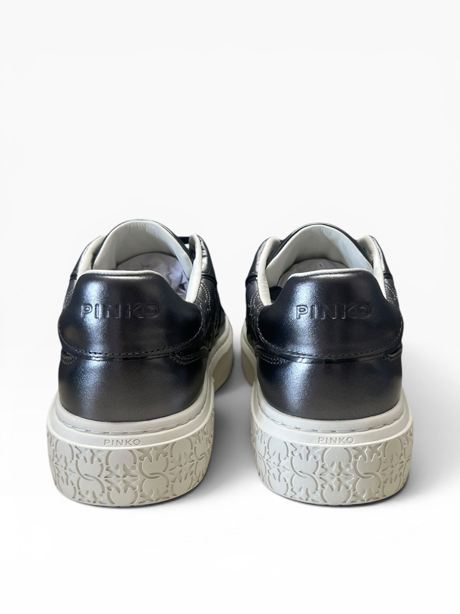 Sneakers Donna “PINKO ” SS0103P101 YOKO 21 LAMINATED NAPPA+NYLON MONOGRAM  GRIGIO